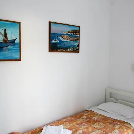 Fogadó Zannet Párosz
