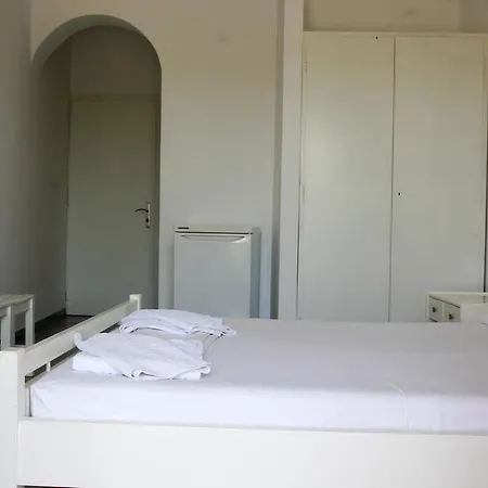 Zannet Parikia (Paros)